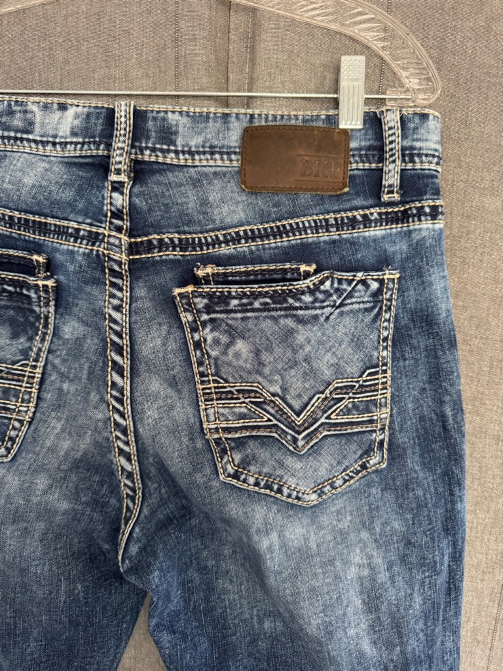 BKE Tyler Straight Leg Distressed Jeans Men's 33X31 Stretch Blue Denim Boot Cut